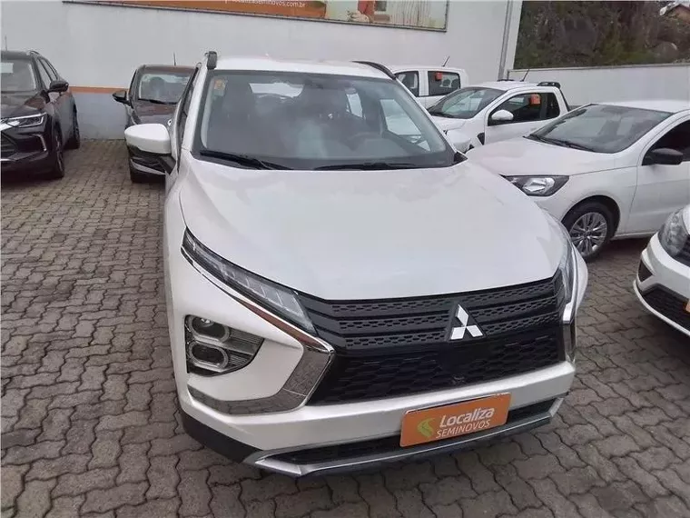 Mitsubishi Eclipse Cross Branco 10