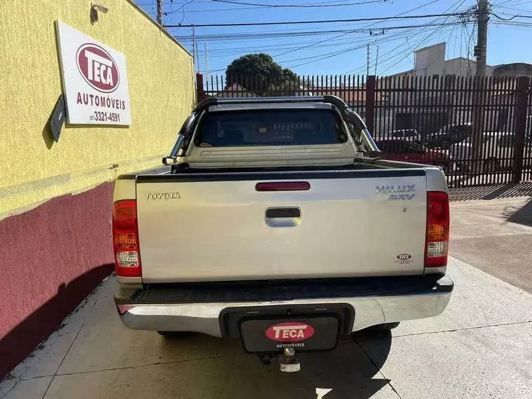 Toyota Hilux Prata 8