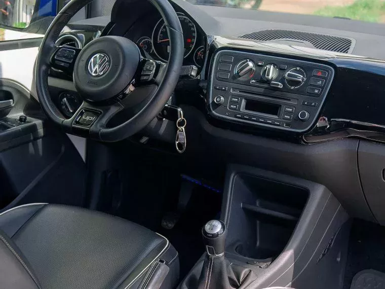 Volkswagen UP Branco 8