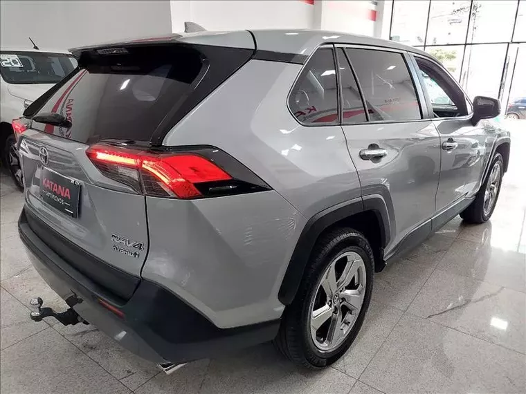 Toyota RAV4 Prata 10