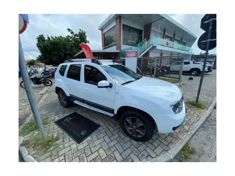 Renault Duster Branco 6