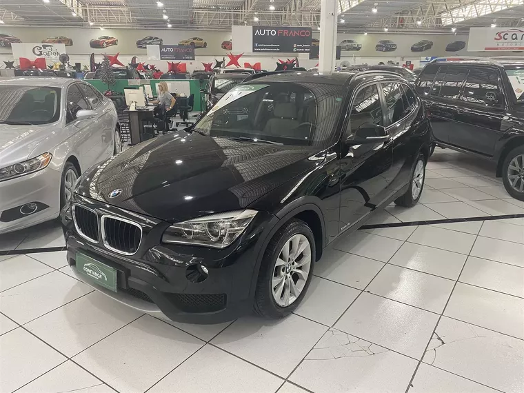 BMW X1 Preto 7