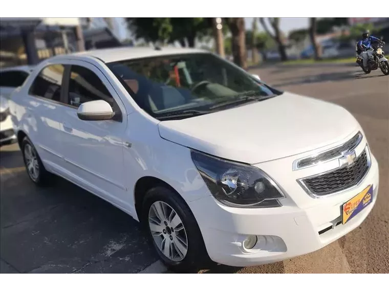 Chevrolet Cobalt Branco 4