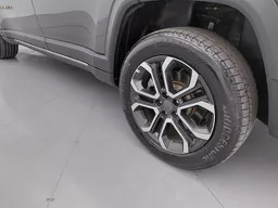 Jeep Commander