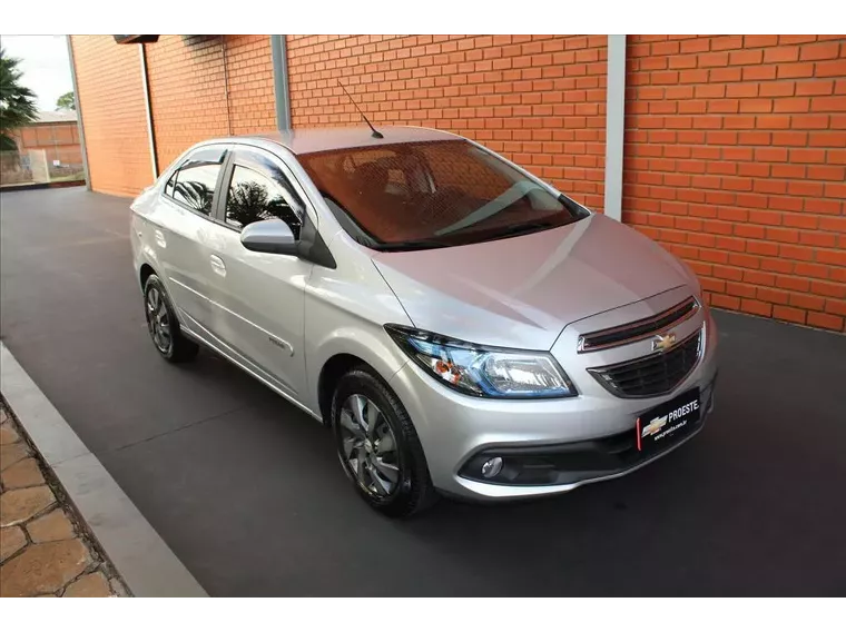 Chevrolet Prisma Prata 6