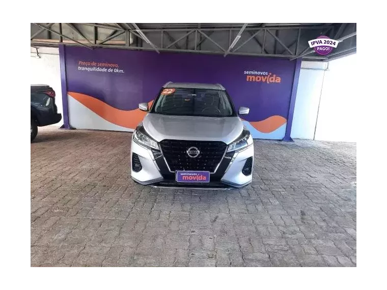 Nissan Kicks Prata 8