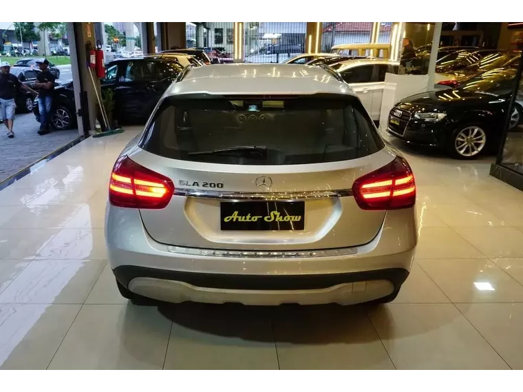 Mercedes-benz GLA 200 Prata 1