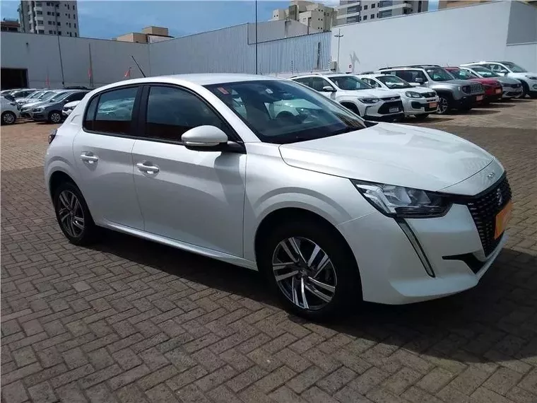 Peugeot 208 Branco 6