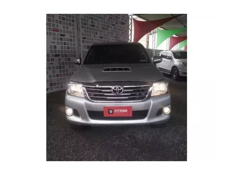 Toyota Hilux Prata 8