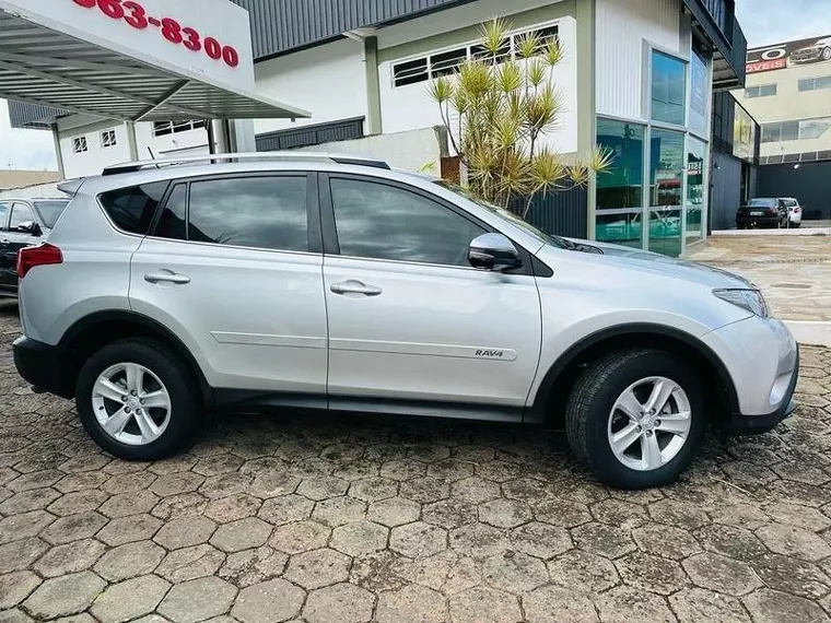 Toyota RAV4 Prata 2