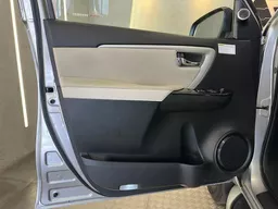 Toyota Hilux SW4