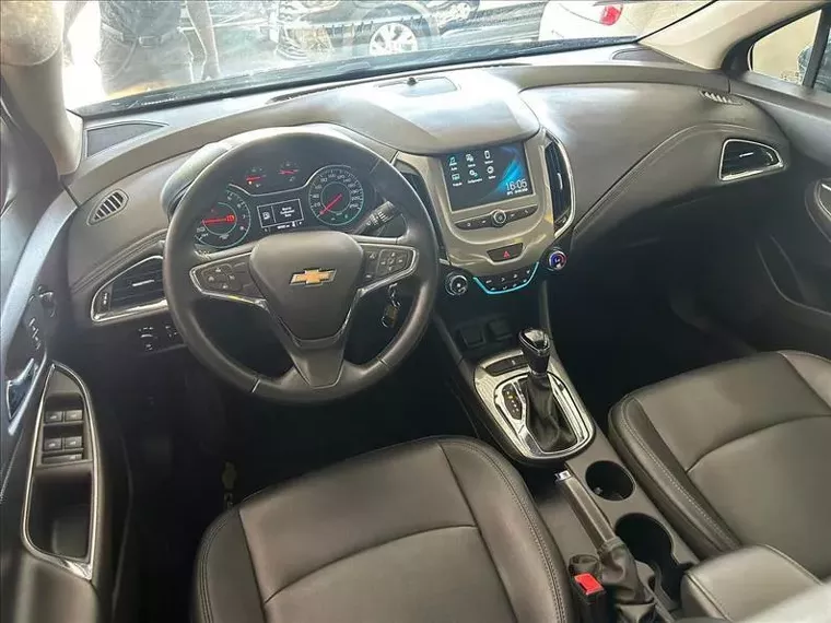 Chevrolet Cruze Preto 4