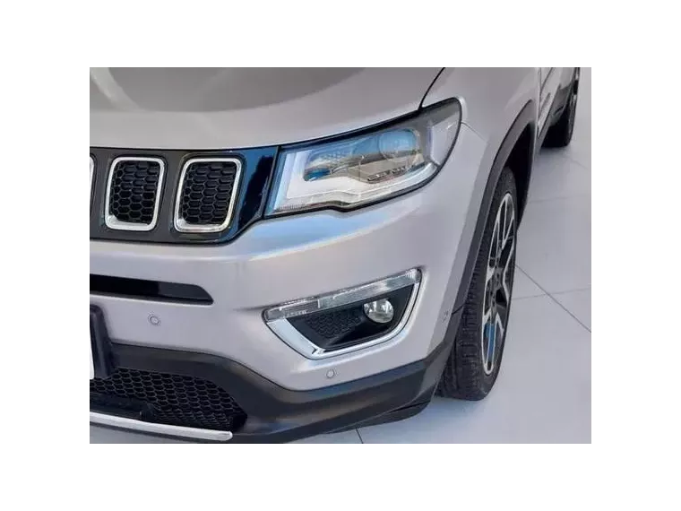 Jeep Compass Prata 4