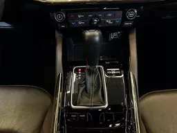 Jeep Commander