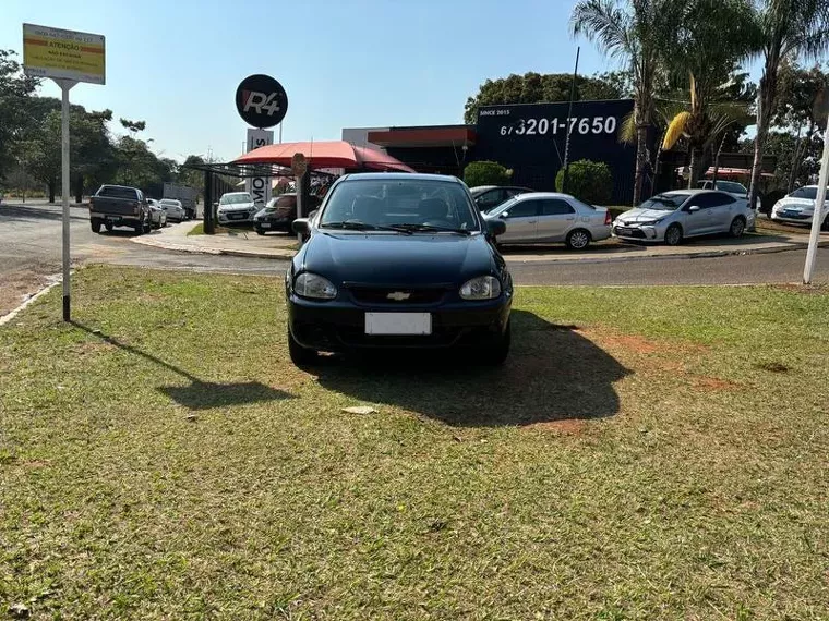 Chevrolet Classic Preto 2