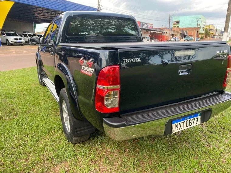 Toyota Hilux Preto 1