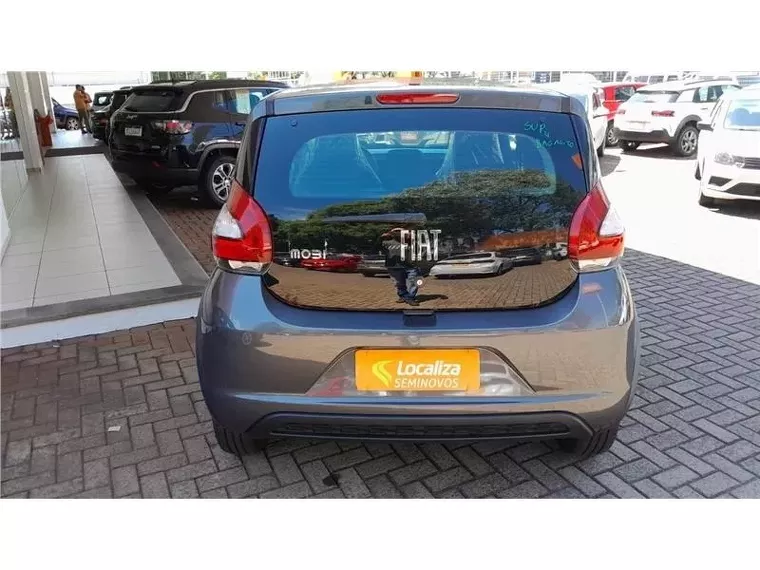 Fiat Mobi Cinza 1