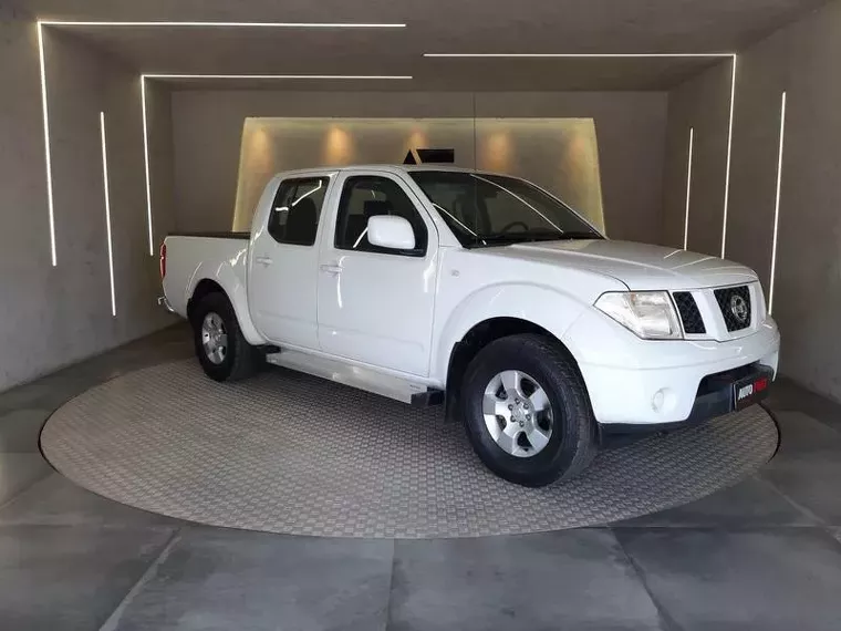 Nissan Frontier Branco 1