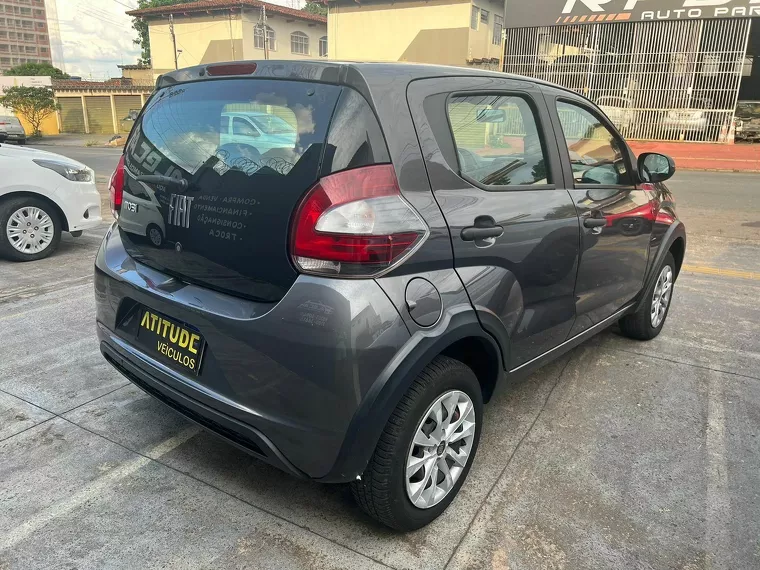 Fiat Mobi Cinza 3