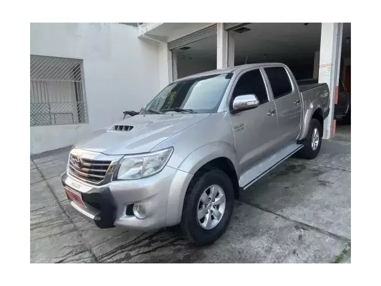 Toyota Hilux Prata 9