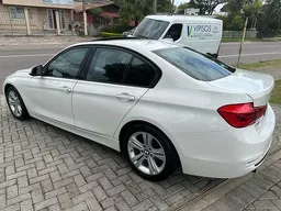 320i