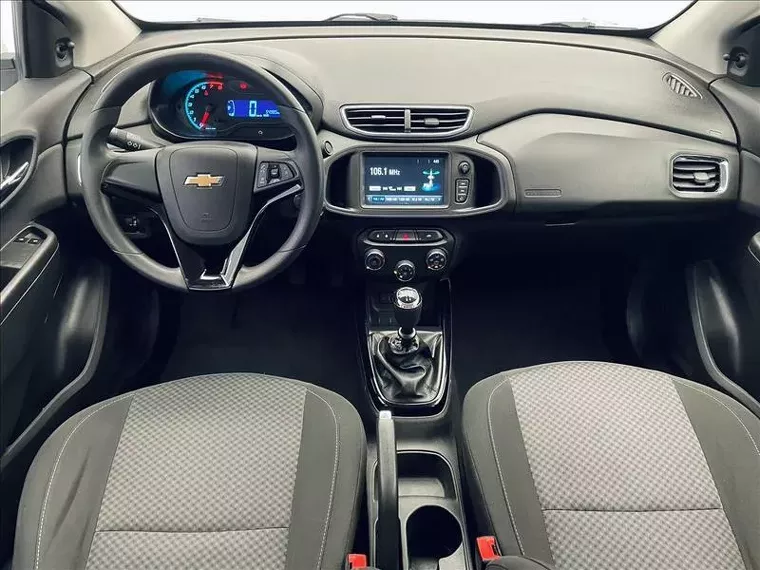 Chevrolet Prisma Branco 16