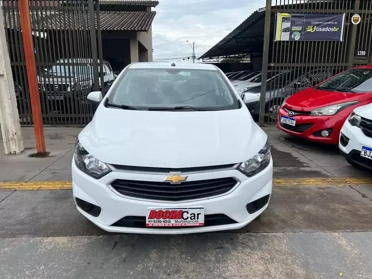 Chevrolet Prisma Branco 1