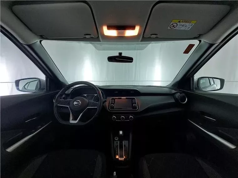 Nissan Kicks Prata 4