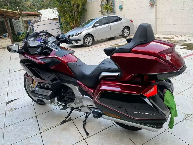 Honda Gold Wing Vermelho 3