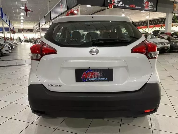 Nissan Kicks Branco 3