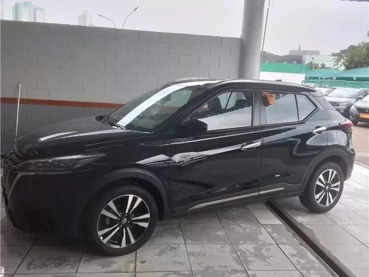 Nissan Kicks Preto 6