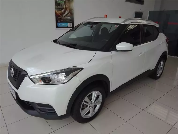 Nissan Kicks Branco 3