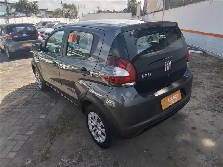 Fiat Mobi Prata 4