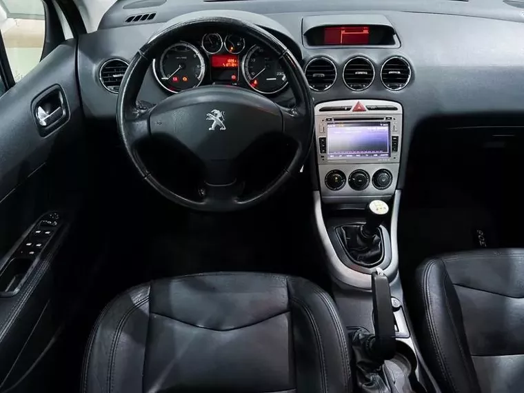 Peugeot 308 Branco 8