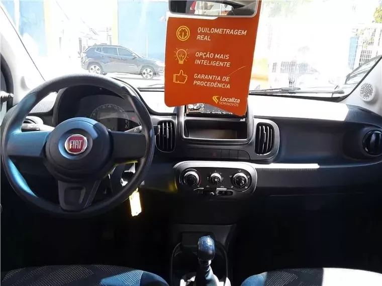 Fiat Mobi Prata 4