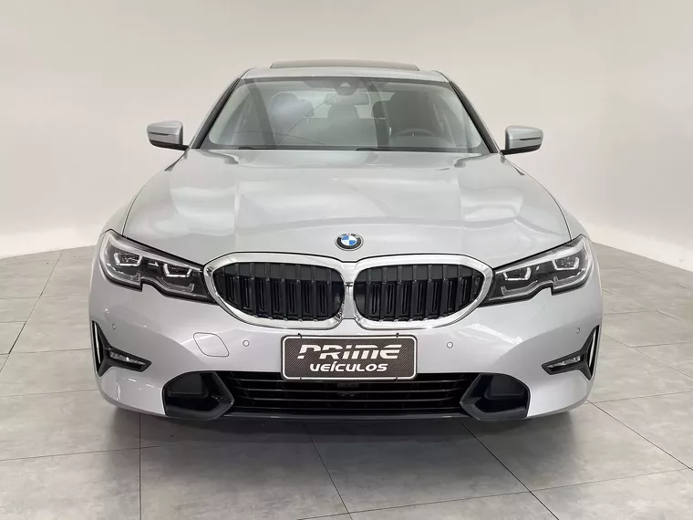 BMW 320i Prata 15