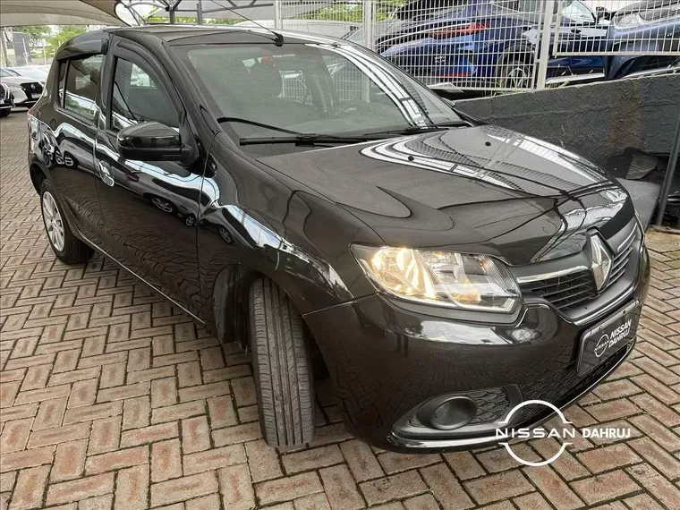 Renault Sandero Preto 3