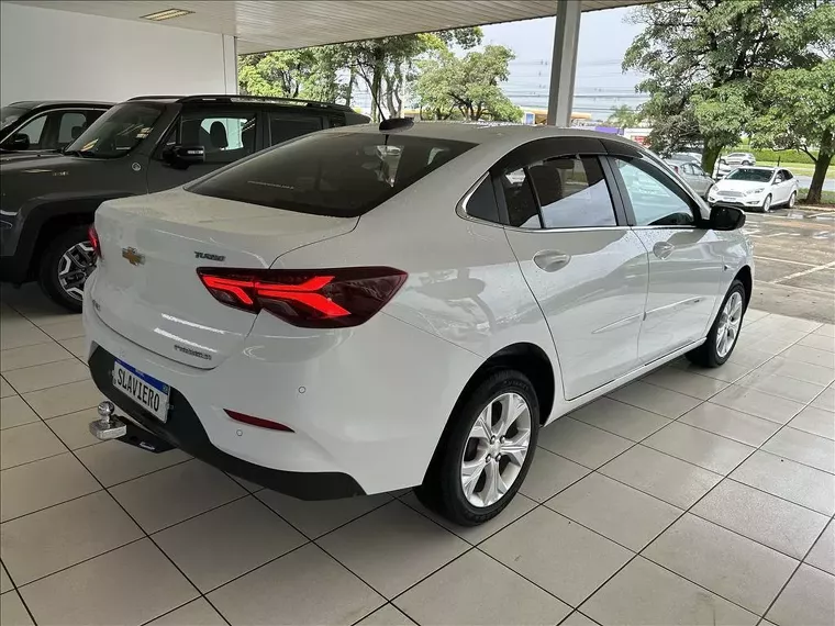 Chevrolet Onix Branco 7