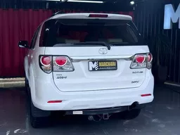 Toyota Hilux SW4