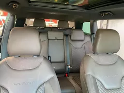 Jeep Commander