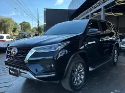 Toyota Hilux SW4