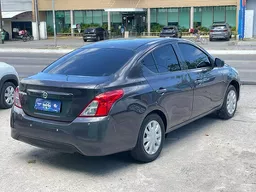 Nissan Versa