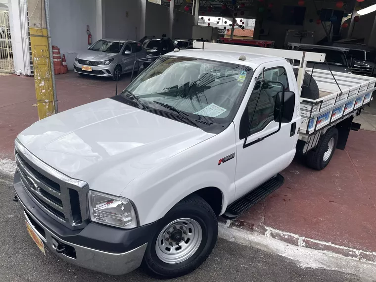 Ford F-350 Branco 12