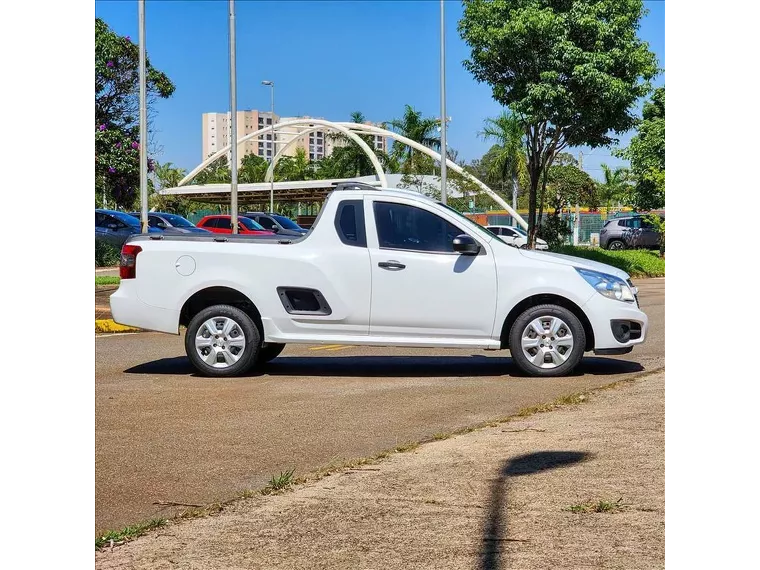 Chevrolet Montana Branco 12