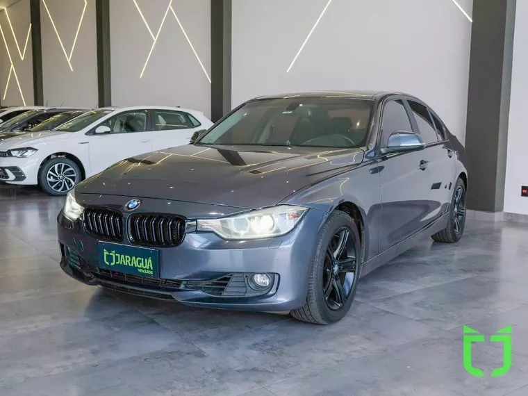 BMW 320i Cinza 14