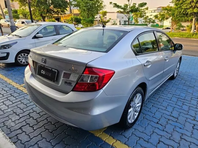 Honda Civic Prata 7