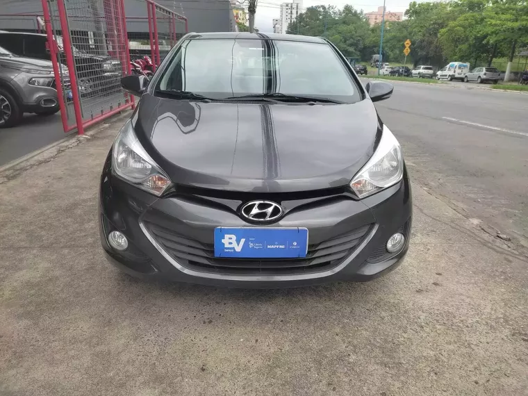 Hyundai HB20S Cinza 1