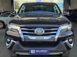 Toyota Hilux SW4