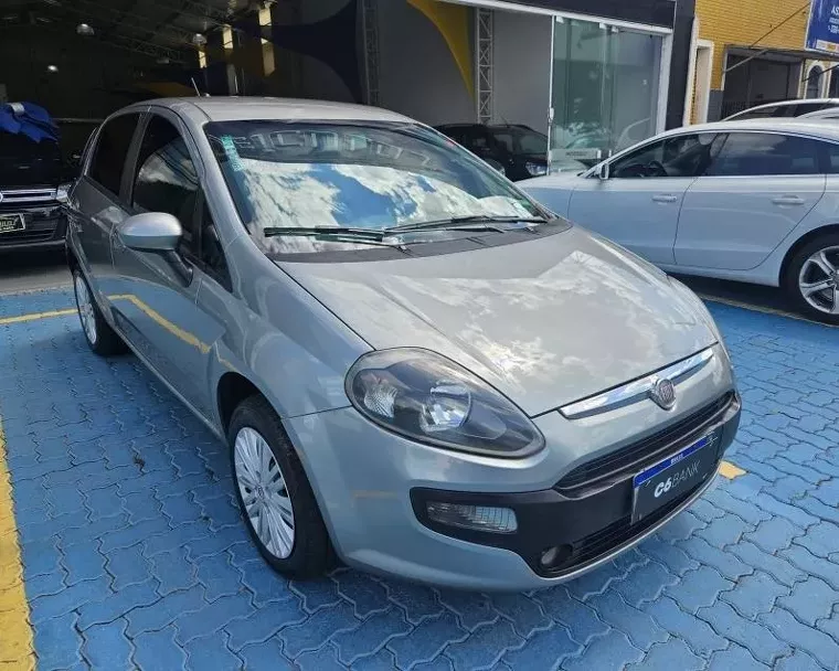 Fiat Punto Cinza 8