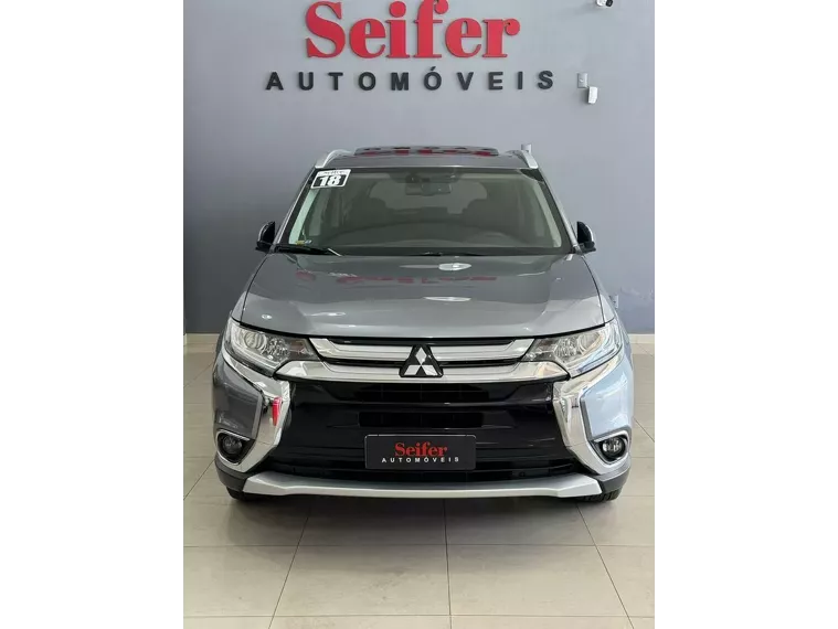 Mitsubishi Outlander Cinza 5